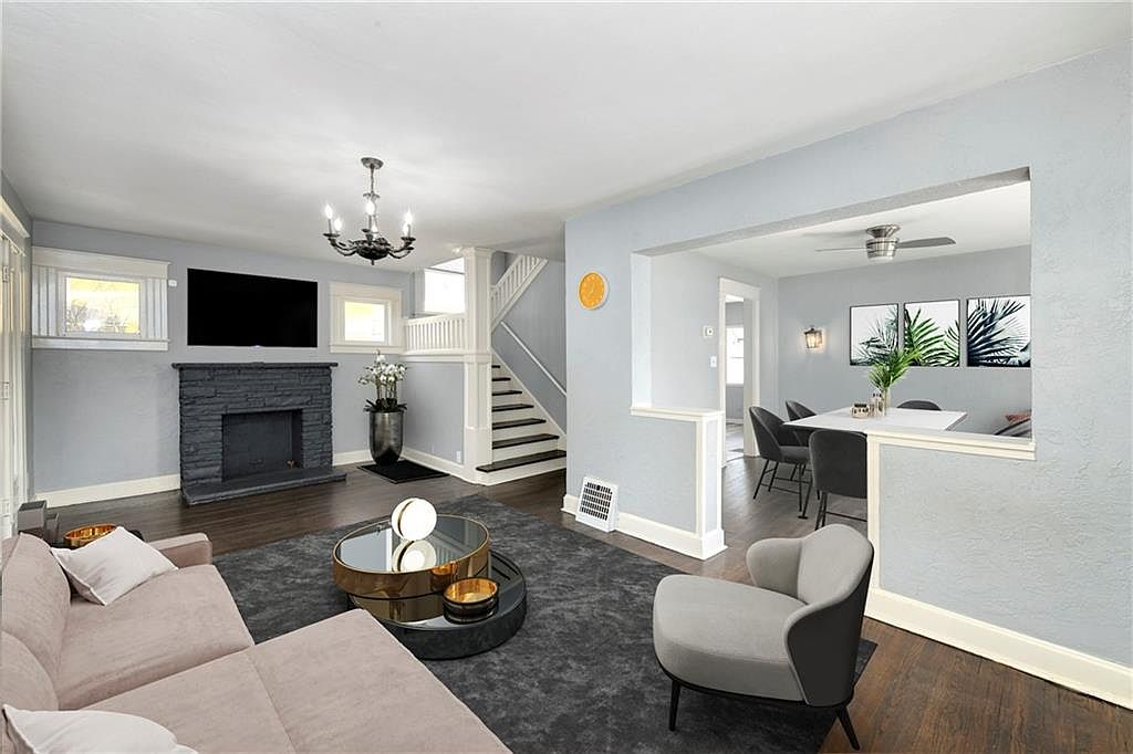 111 N Van Brunt Boulevard — photo 10