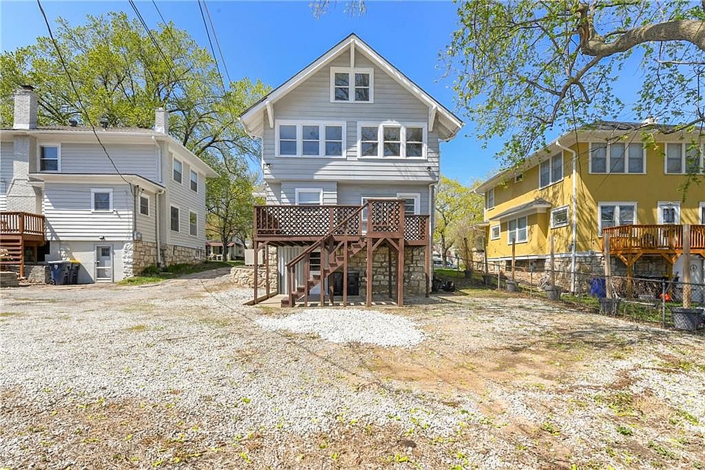 111 N Van Brunt Boulevard — photo 45