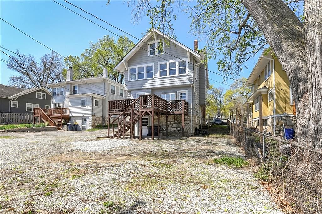 111 N Van Brunt Boulevard — photo 46