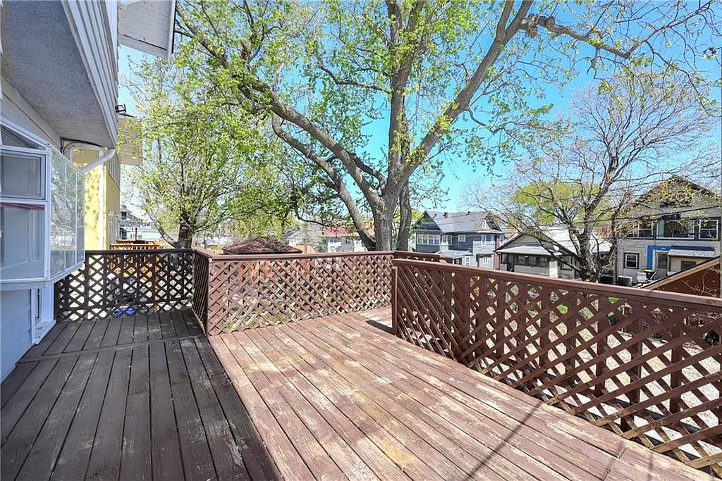 111 N Van Brunt Boulevard — photo 47