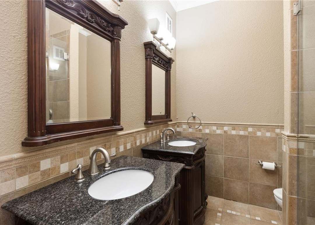 1111 W 46th Street — photo 10