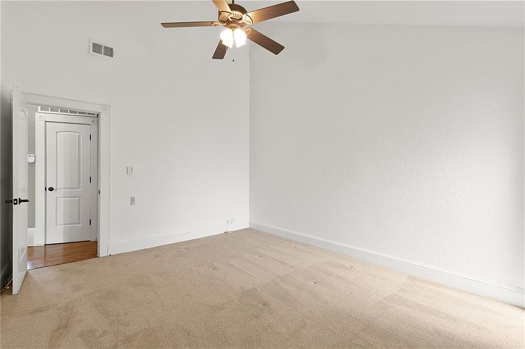 1111 W 46th Street — photo 17