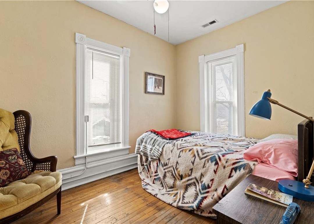 1121 Myrtle Avenue — photo 18