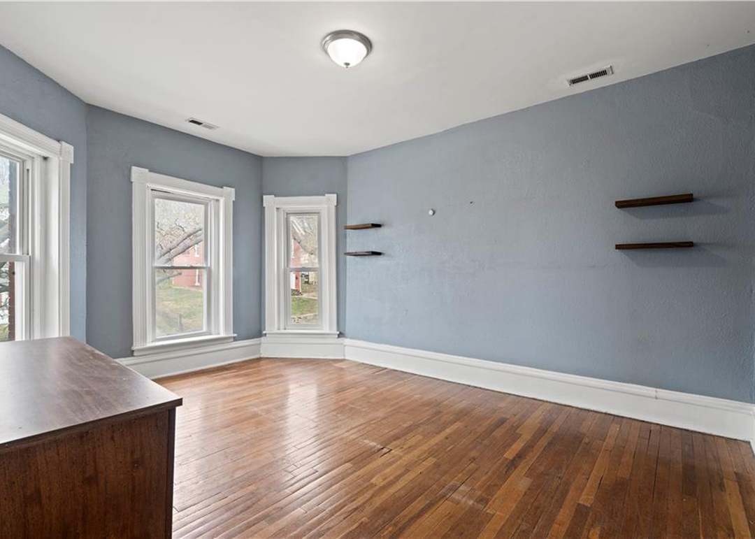 1121 Myrtle Avenue — photo 22