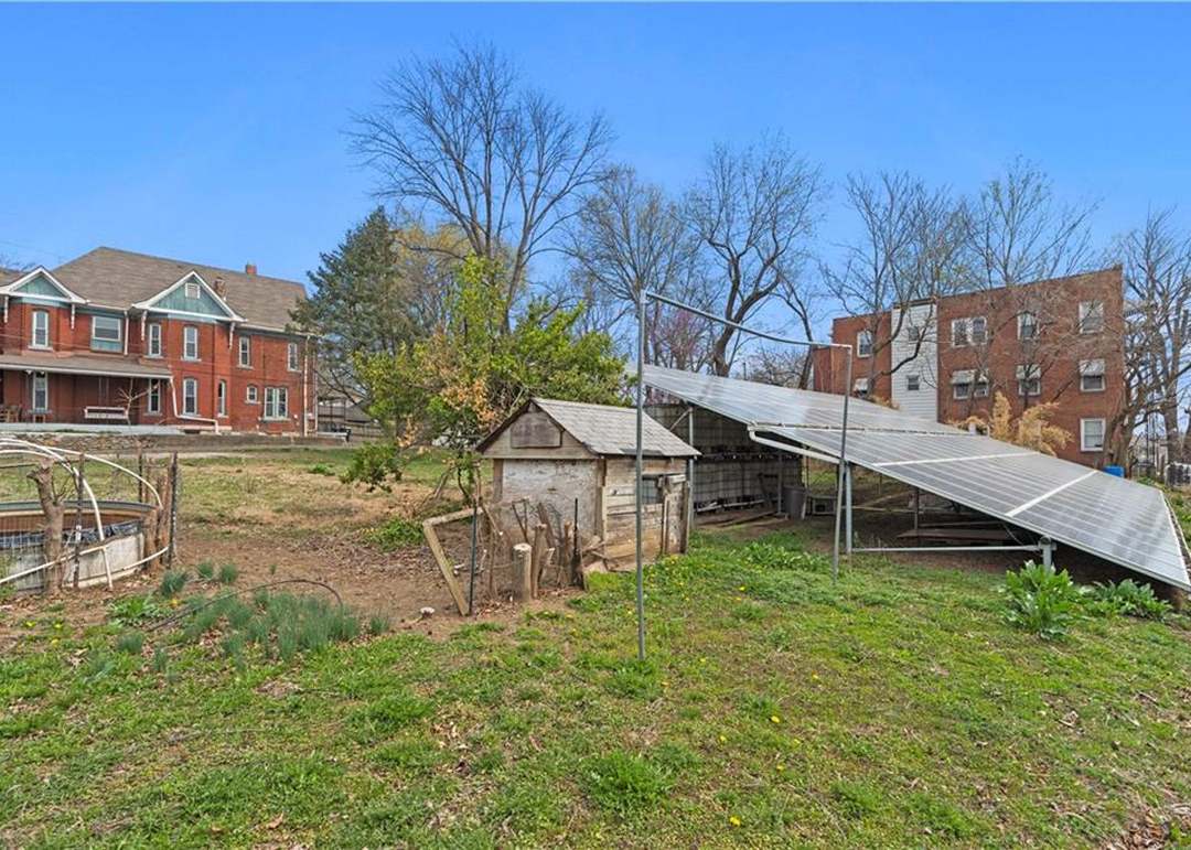 1121 Myrtle Avenue — photo 24
