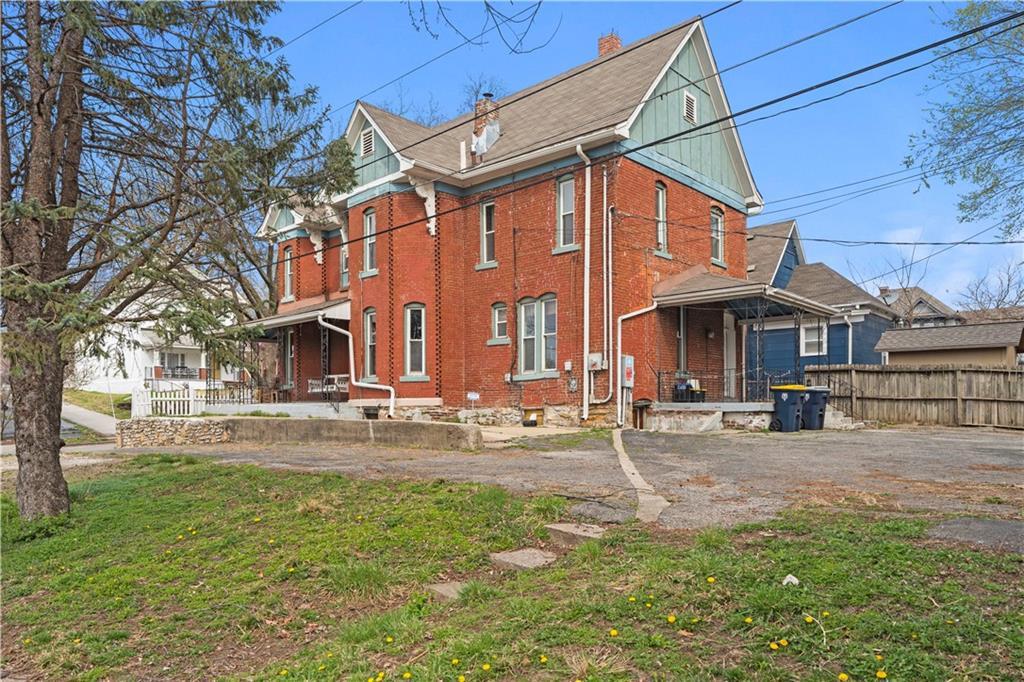 1121 Myrtle Avenue — photo 26