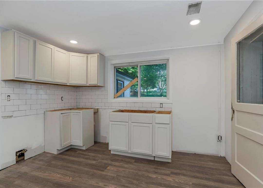 11212 Lakeview Road — photo 16
