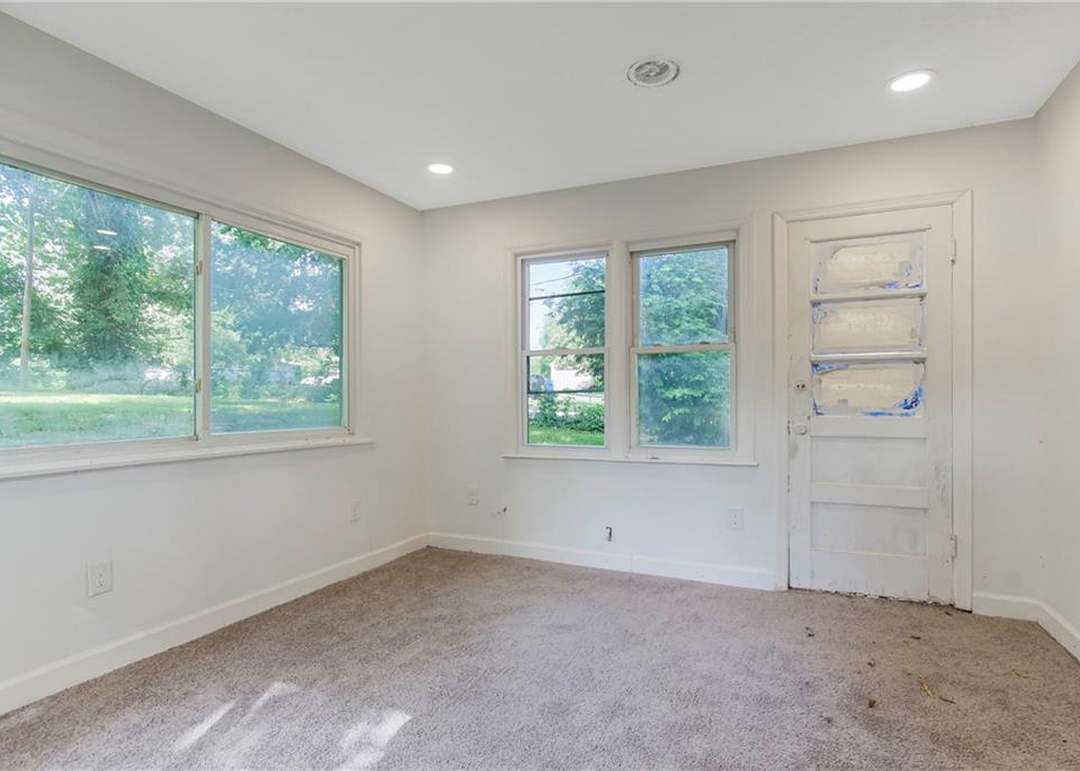 11212 Lakeview Road — photo 27