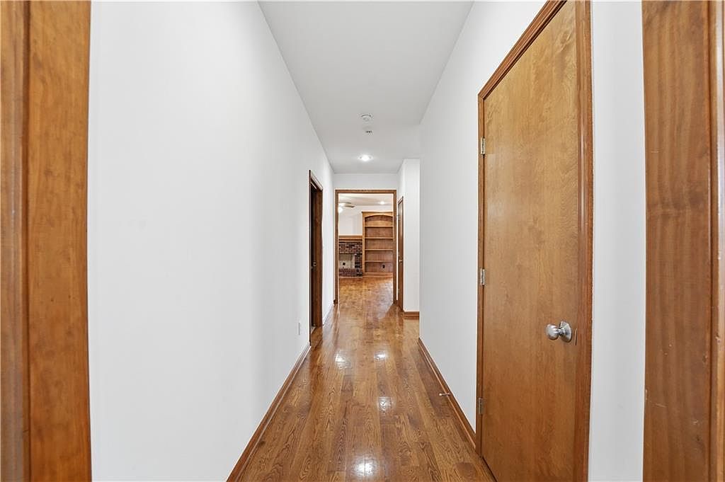 11219 W 57th Terrace — photo 4