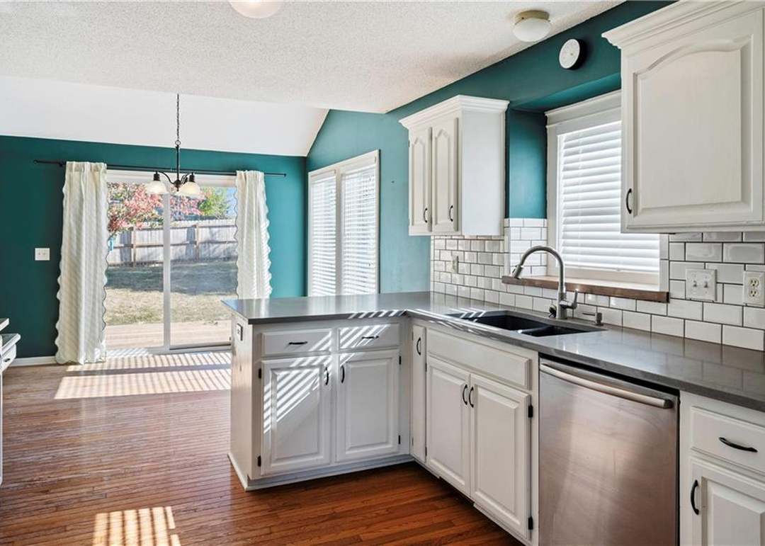11237 N Madison Avenue — photo 14