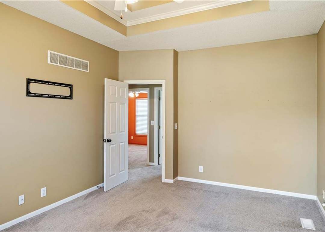 11237 N Madison Avenue — photo 20