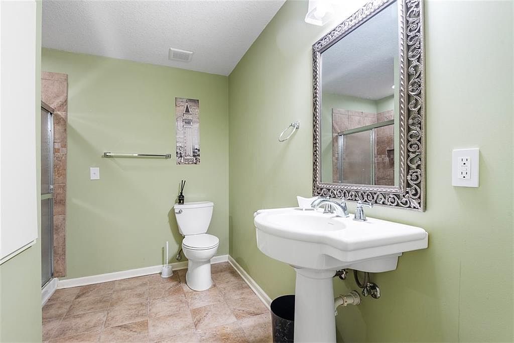 11282 S Chouteau Street — photo 27