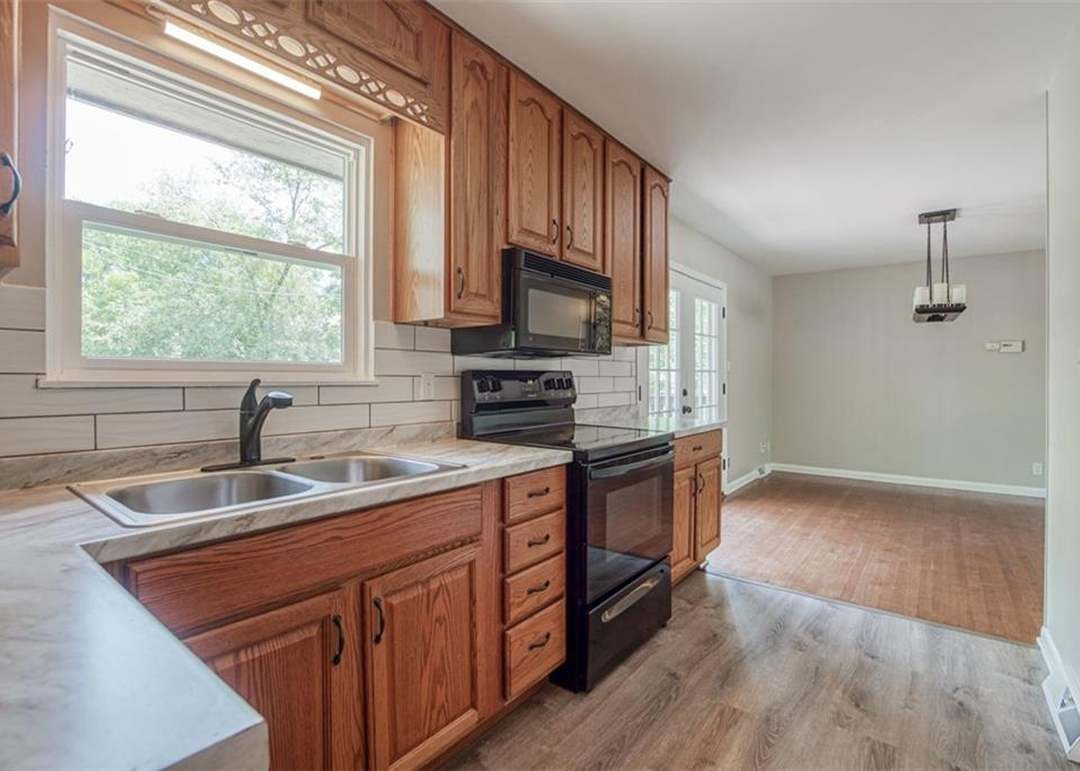 11305 Cypress Avenue — photo 5