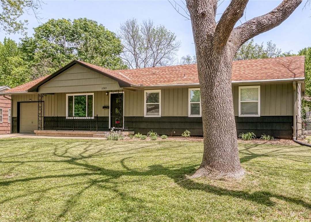 11305 Cypress Avenue — photo 10