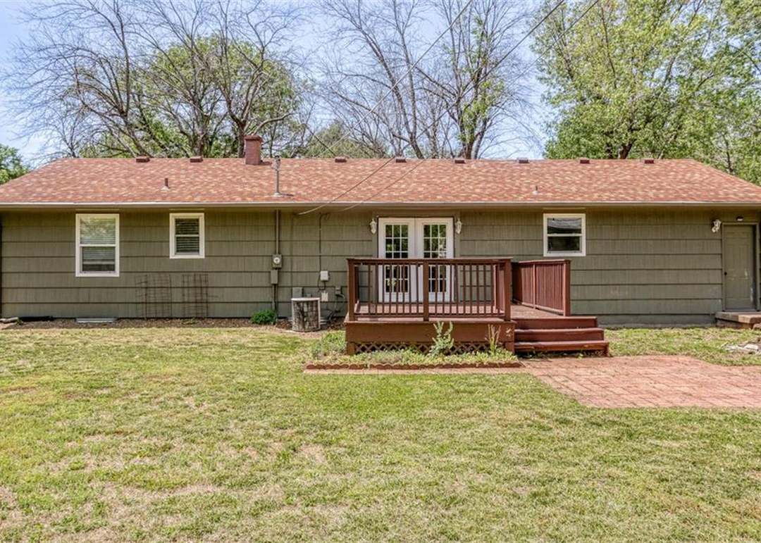 11305 Cypress Avenue — photo 12
