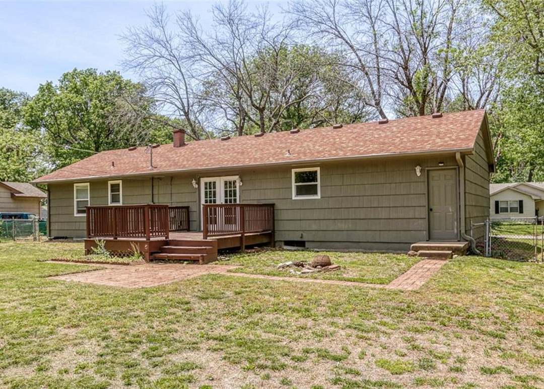 11305 Cypress Avenue — photo 13