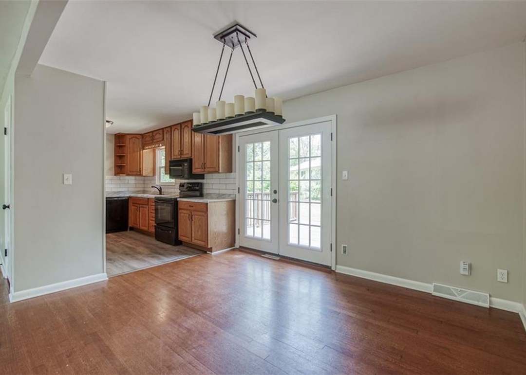 11305 Cypress Avenue — photo 21