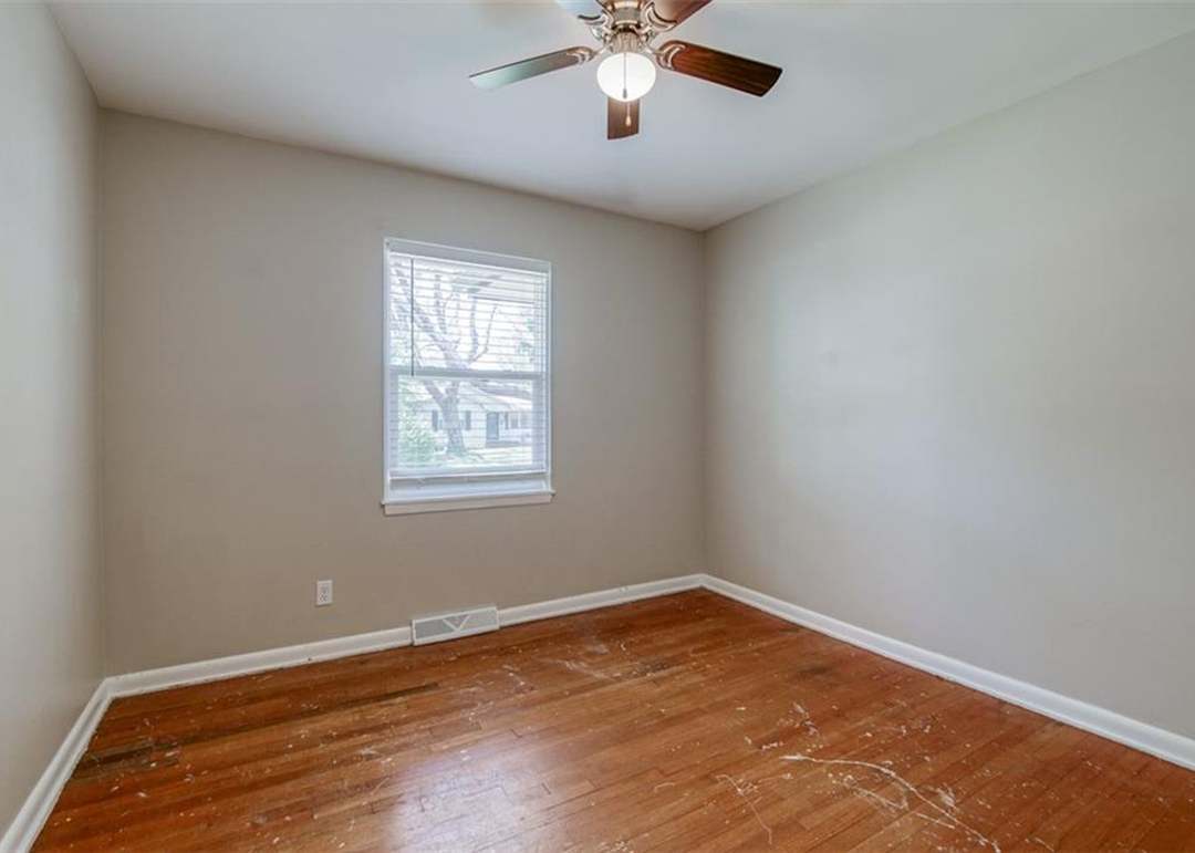 11305 Cypress Avenue — photo 24