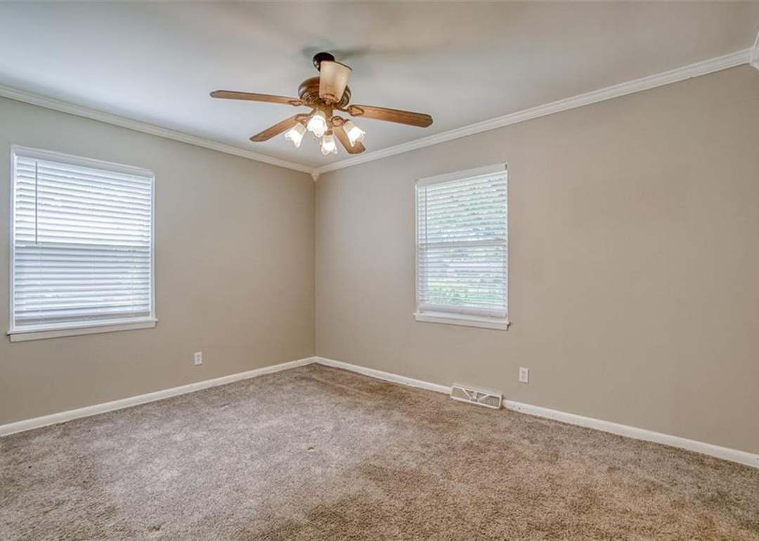 11305 Cypress Avenue — photo 26