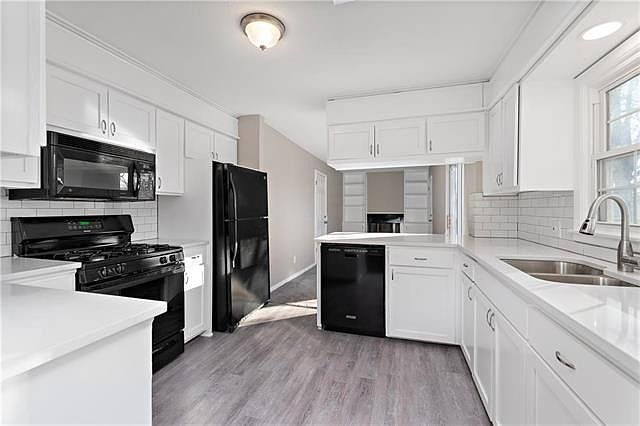 11305 E 47th Street — photo 10