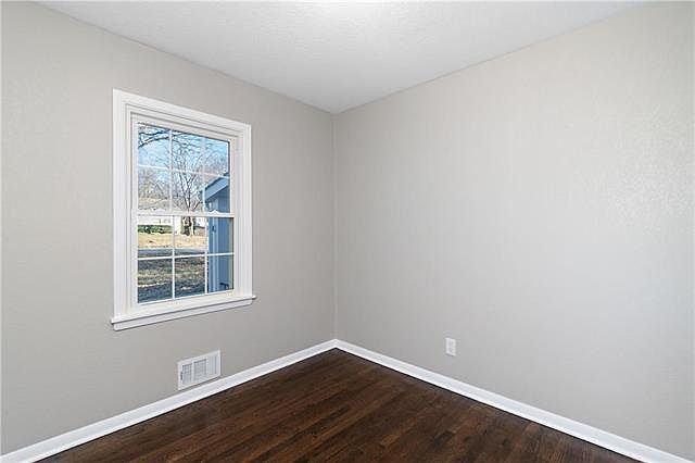 11305 E 47th Street — photo 17