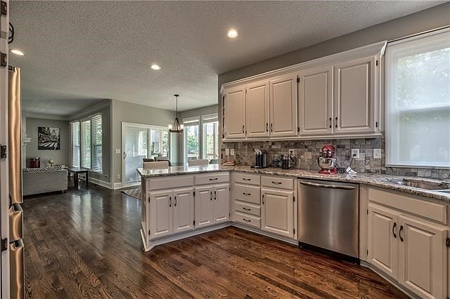 11400 W 143rd Terrace — photo 6