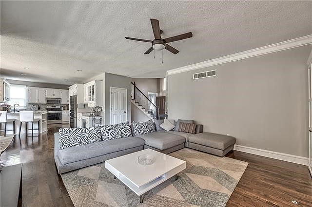 11400 W 143rd Terrace — photo 36