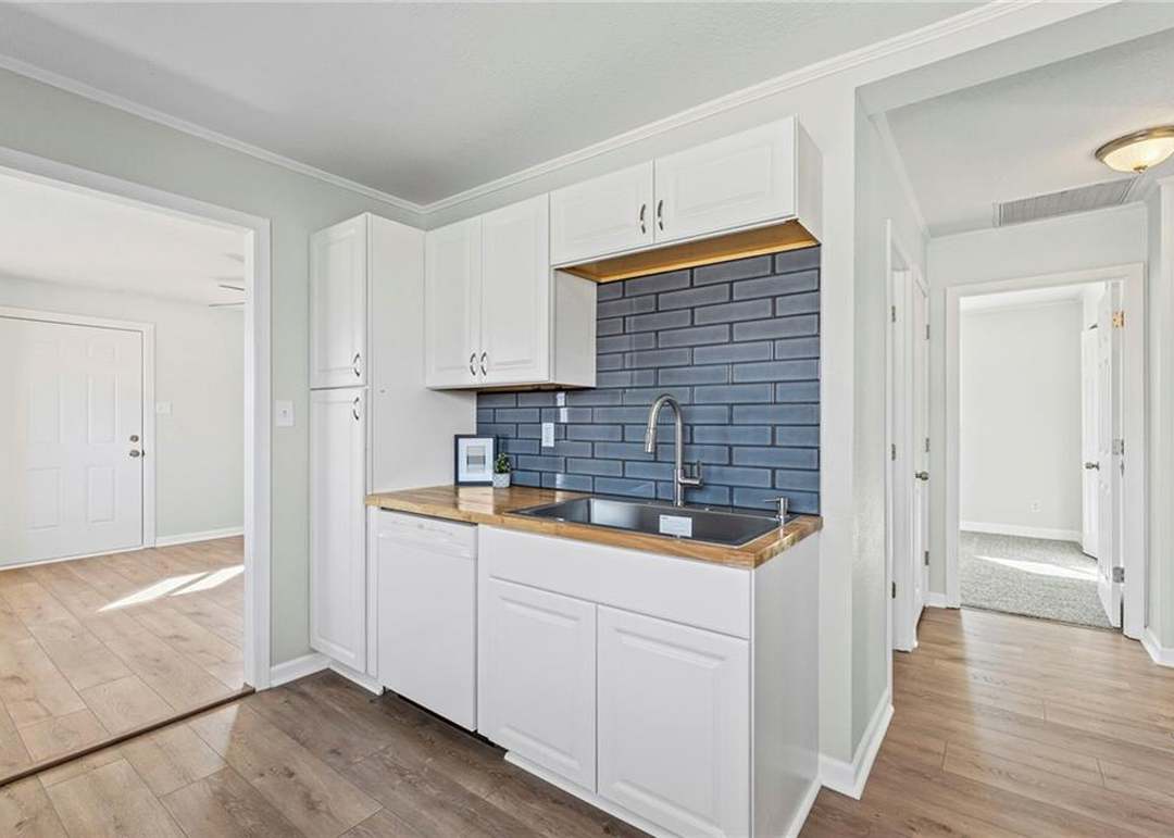 11405 E 51st Street — photo 4
