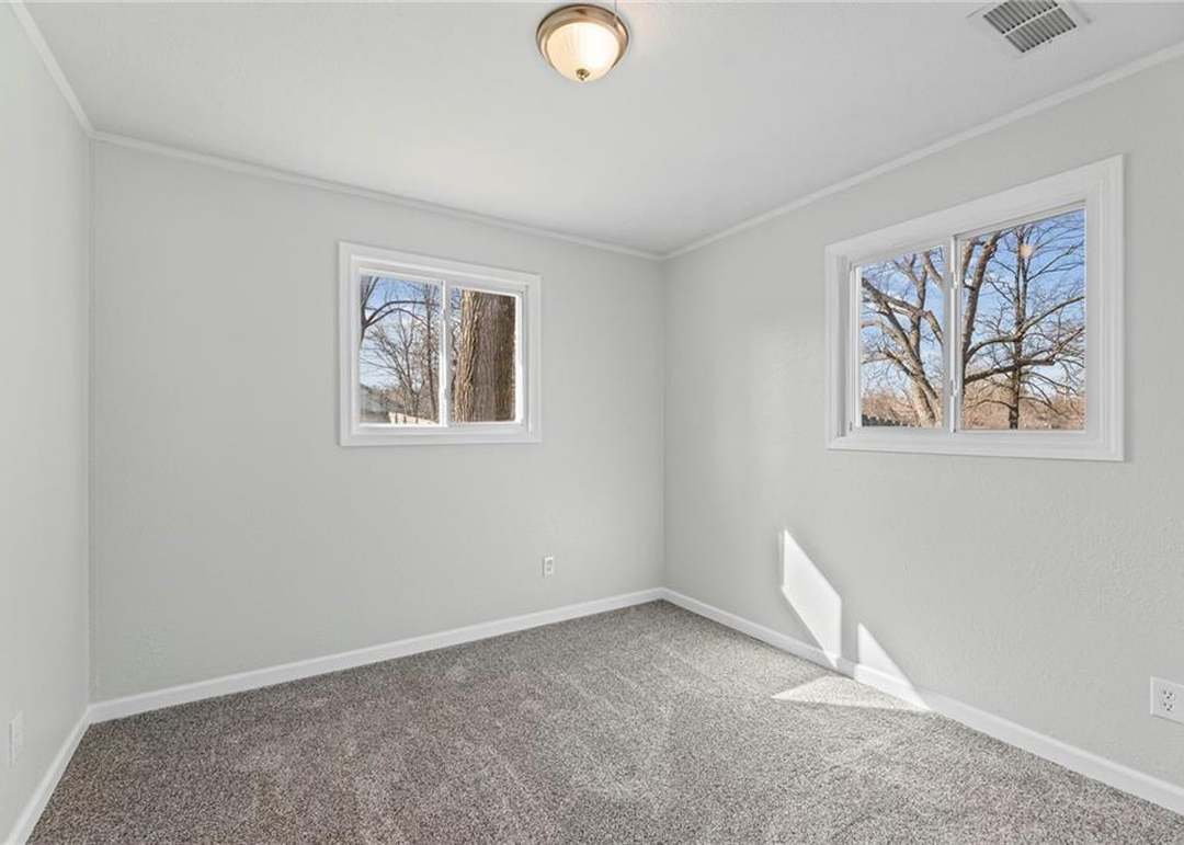 11405 E 51st Street — photo 5