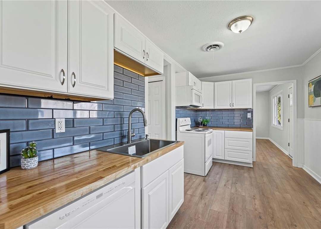 11405 E 51st Street — photo 10