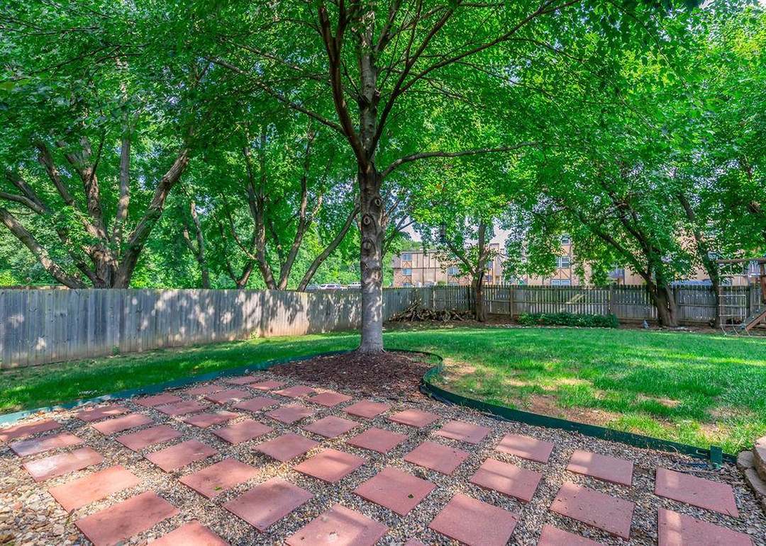 11408 W 77th Street — photo 11