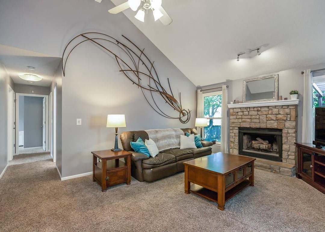 11408 W 77th Street — photo 12