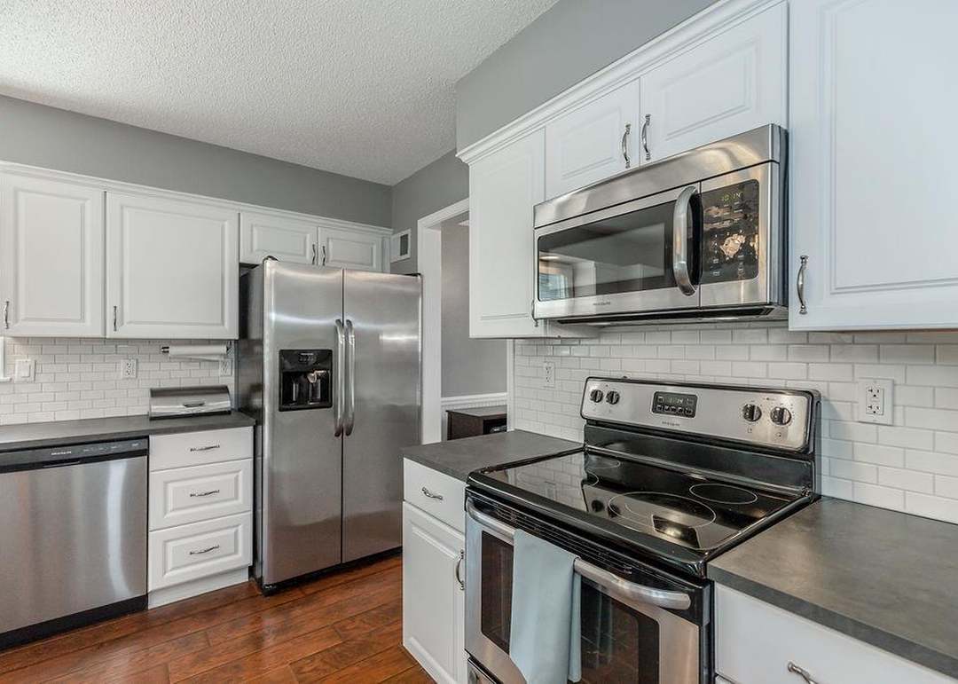11408 W 77th Street — photo 15
