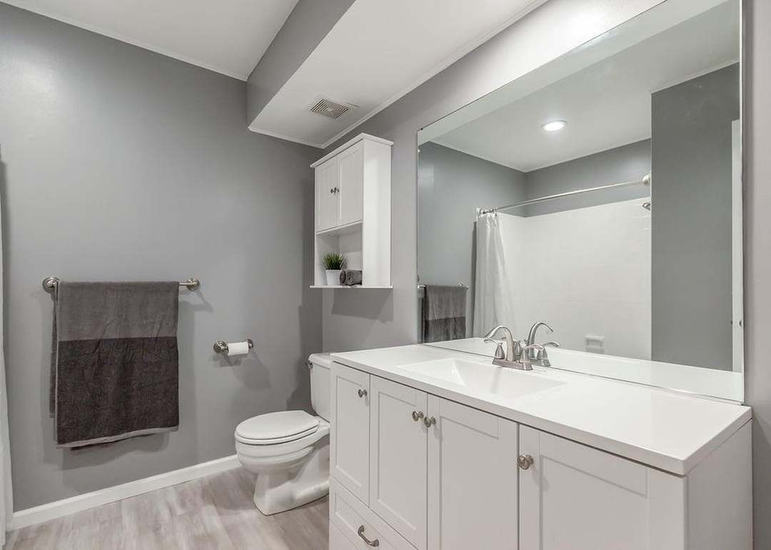 11408 W 77th Street — photo 23