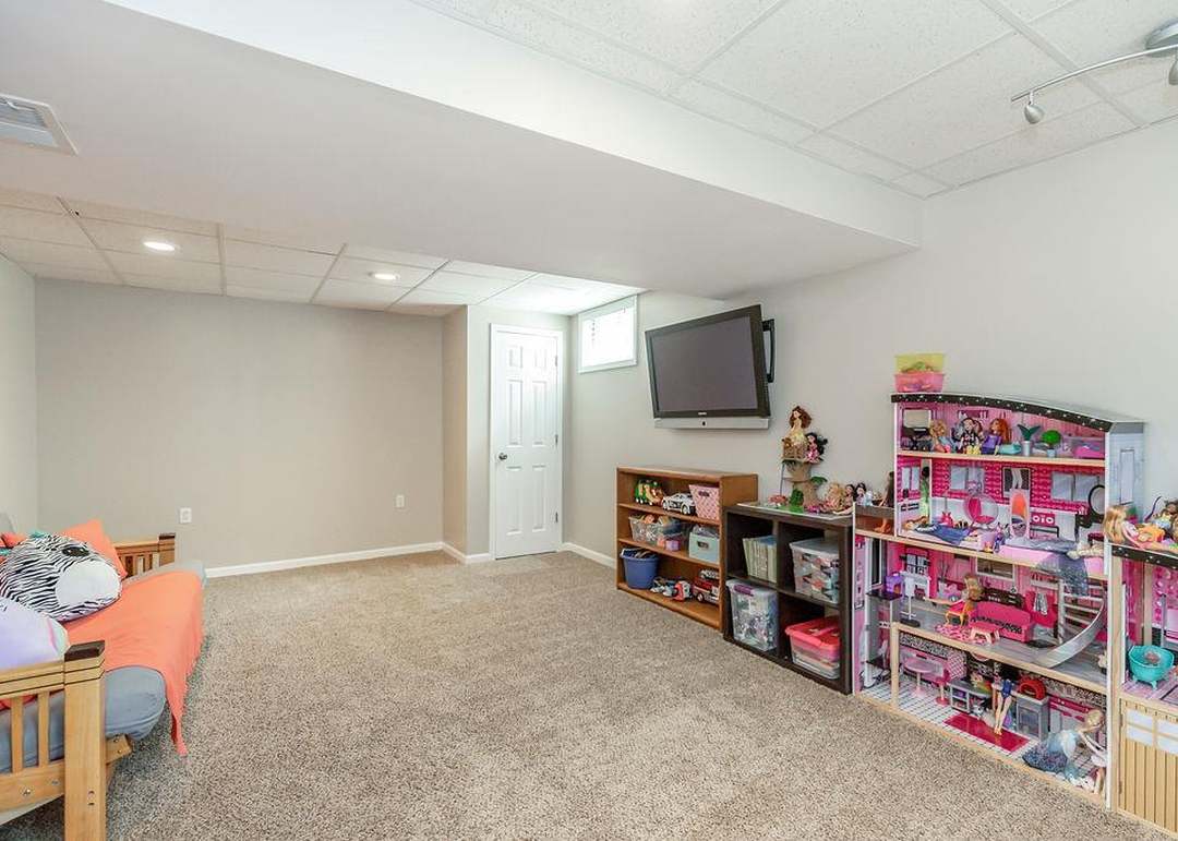 11408 W 77th Street — photo 28