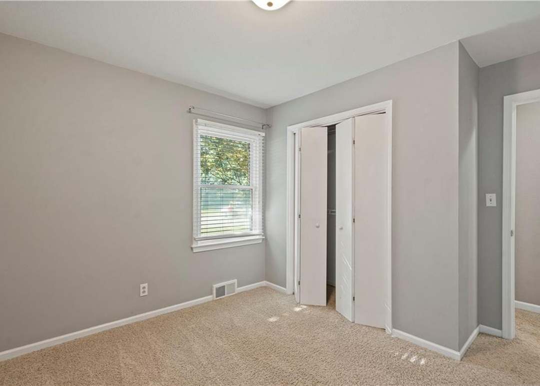 11416 W 69th Terrace — photo 7