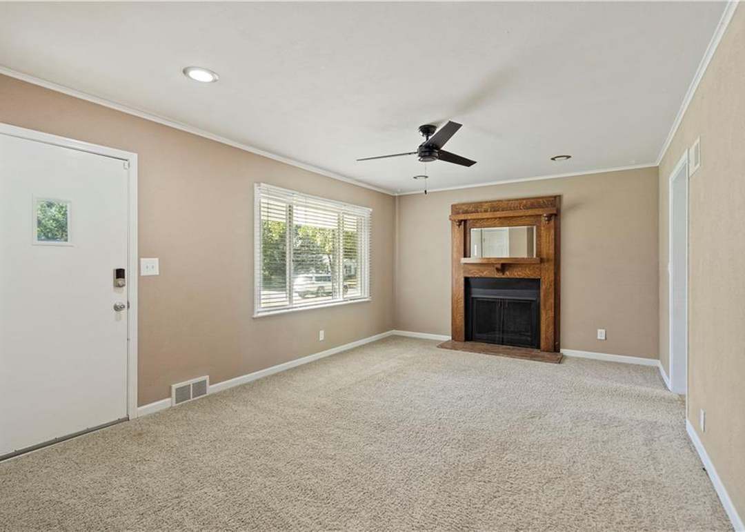 11416 W 69th Terrace — photo 10