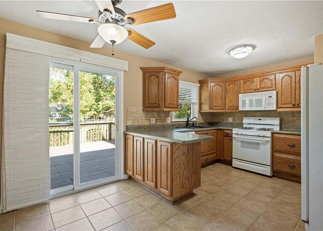 11416 W 69th Terrace — photo 13