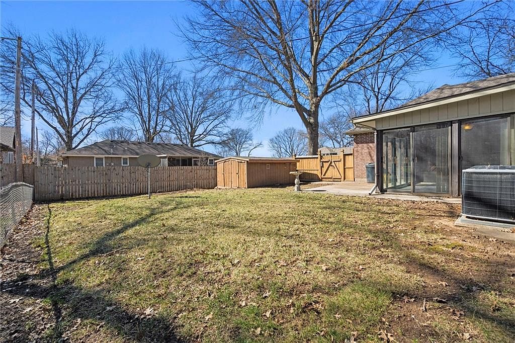 11417 W 72nd Terrace — photo 39