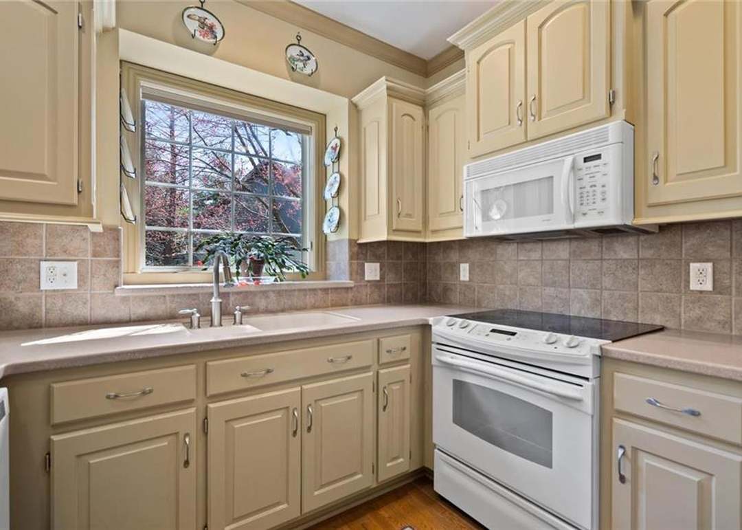 11506 W 143rd Terrace — photo 22