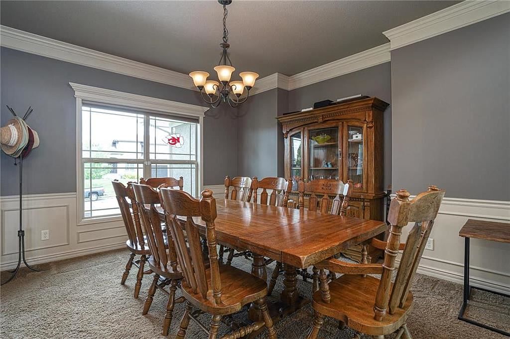 116 NW LEWIS Drive — photo 10