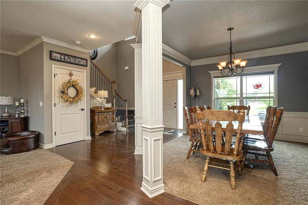 116 NW LEWIS Drive — photo 15