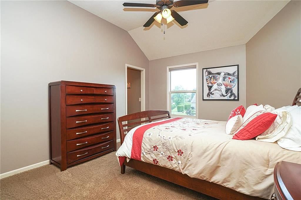 116 NW LEWIS Drive — photo 35