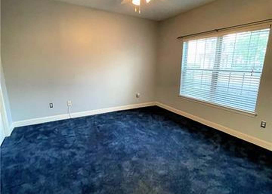 11605 Tomahawk Creek Parkway — photo 2