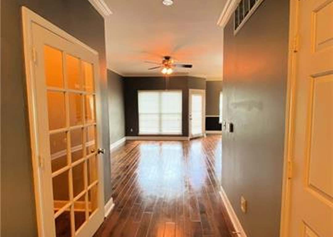 11605 Tomahawk Creek Parkway — photo 3
