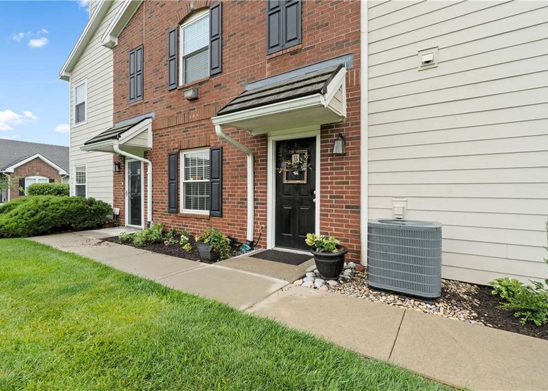 11615 Tomahawk Creek Parkway — photo 8