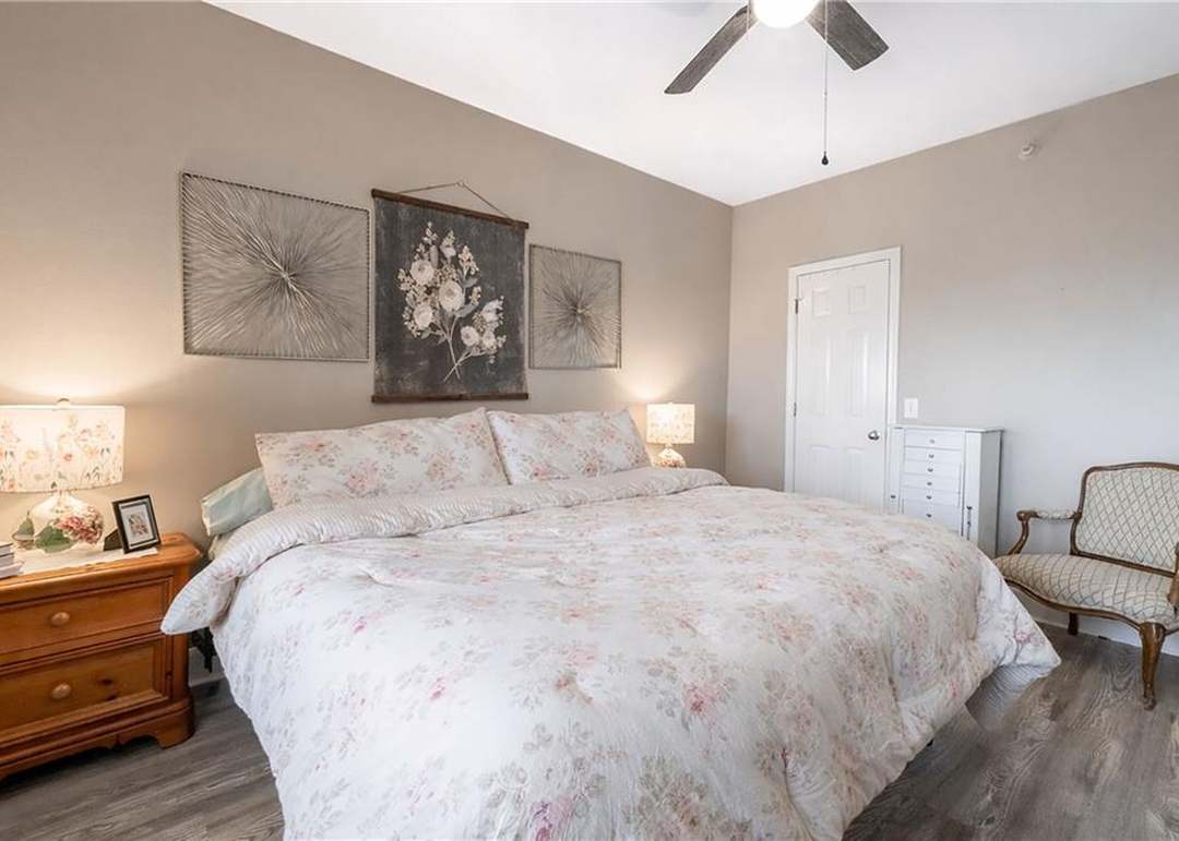 11615 Tomahawk Creek Parkway — photo 19