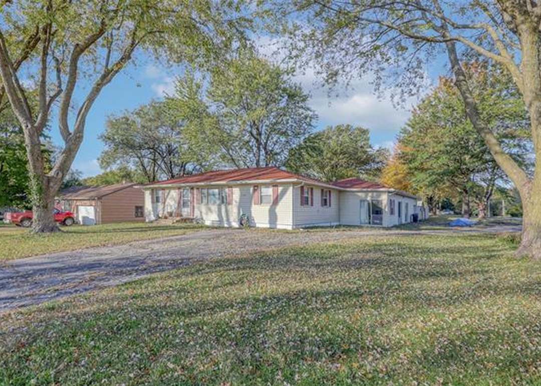 11700 Lawndale Avenue — photo 9