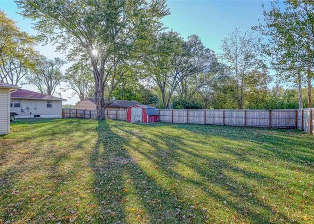 11700 Lawndale Avenue — photo 30