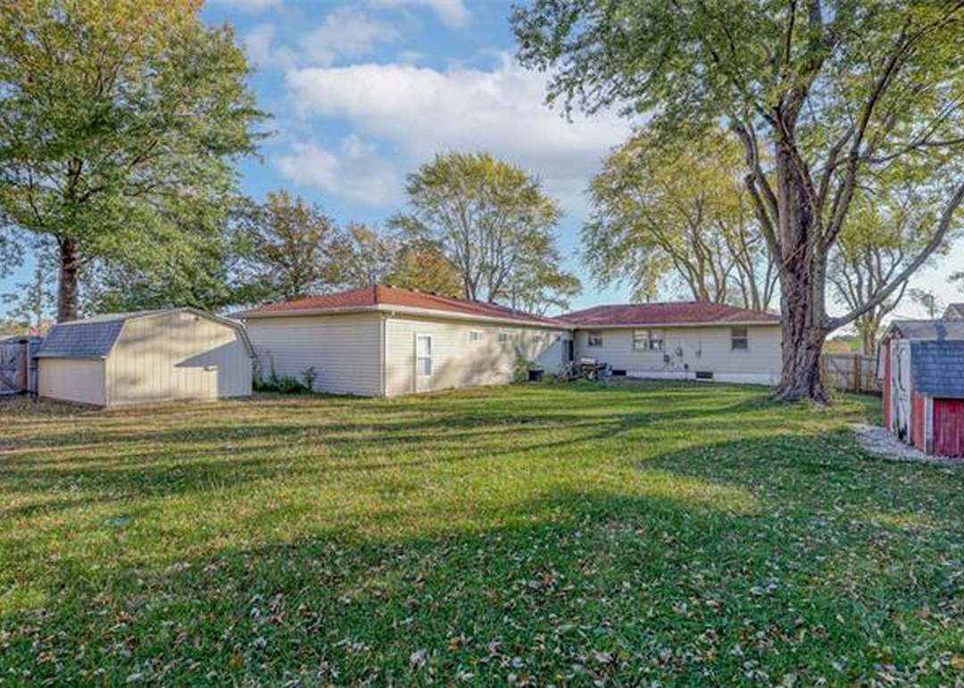 11700 Lawndale Avenue — photo 31